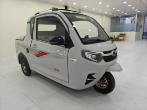 Motocarro Elettrico a Tre <span class=keywords><strong>Ruote</strong></span> 60V 1500W con Cabina Chiusa e Carrozzeria Aperta - Product Image 3