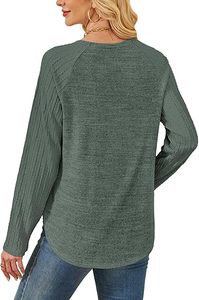 Sweat-shirt femme polaire chaud design uni classique parfait pour superposer par temps froid - Product Image 5