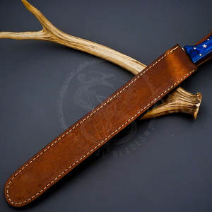 Couteau à drapeau Texas en acier damas forgé à la main de haute qualité avec manche en bois et gaine en cuir couteau à poitrine en gros - Product Image 5