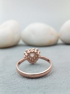 แหวนแต่งงานเพชรทรงหัวใจ 1 กะรัต สำหรับผู้หญิง แบบคลาสสิก เพชร VVS ผลิตในห้องปฏิบัติการ ทองคำแท้ 14k/18k สีโรสโกลด์ สำหรับวันครบรอบ IGI - Product Image 4