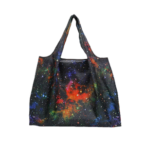 Sac fourre-tout pour femme imprimé avec un design tendance, avec poche zippée, design personnalisé, sac fourre-tout élégant imprimé en provenance du Bangladesh - Product Image 1