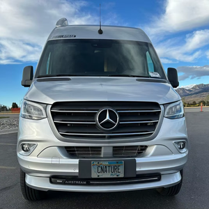 Mercedes-Benz Sprinter 2500 Airstream Interstate 19 Edición Tommy Bahama 4x4 Premium Usada, Año 2021, ~4,200 Millas - Product Image 1