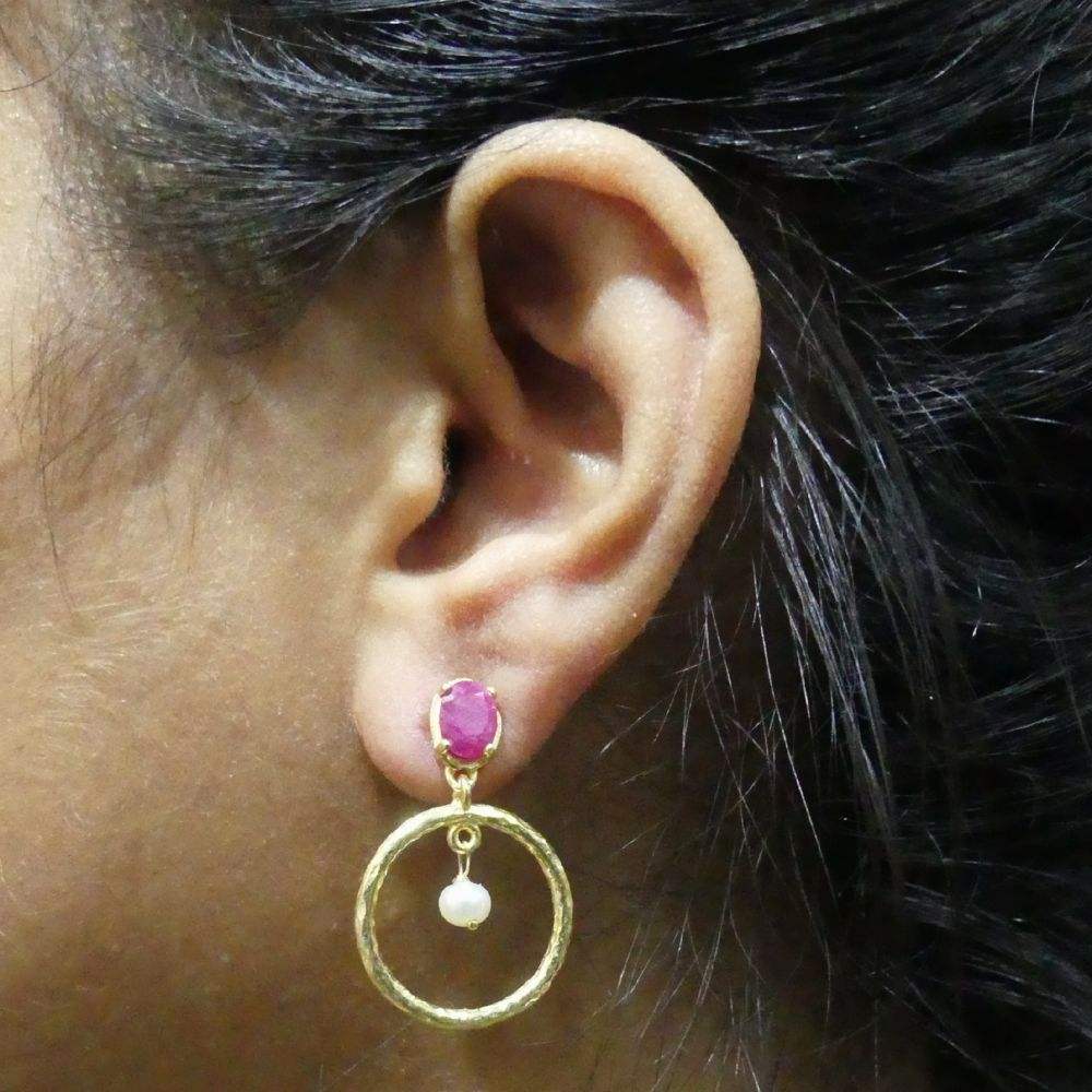 สีเหลือง