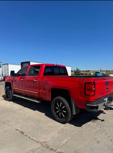 Chevrolet 2500 Crew Cab 2018 · Benne Courte - Product Image 2