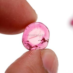 ทัวร์มาลีนสองสีเกรดชั้นนํา Cabochon ขายส่งอัญมณีทัวร์มาลีนชิ้นเรียบสําหรับเครื่องประดับอุปกรณ์เสริม