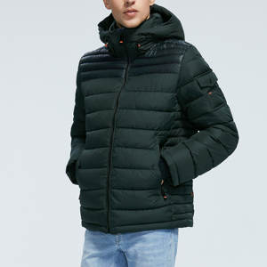 Manteau bouffant à capuche zippé à manches longues pour hommes Veste bulle d'hiver vert foncé avec logo personnalisé et col montant - Product Image 2