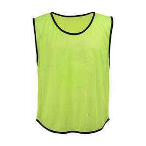 Chalecos de Entrenamiento Reversibles de Alta Visibilidad para Práctica de Fútbol con Diseño de Dos Colores y Tela de Malla Suave y Transpirable - Product Image 1