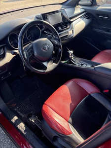 Voiture d'occasion de qualité abordable, Toyota C-HR X-LE 2018, conduite à gauche - Product Image 4