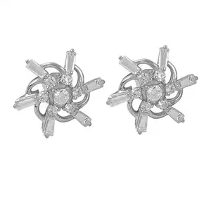 Boucles d'oreilles clous tendance pour femme en or blanc avec fleurs en zircon cubique, diamants taille poire et taille princesse en or 14 carats, cadeau de bijoux - Product Image 3