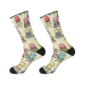 Vente en gros de chaussettes de football au Pakistan antidérapantes avec logo personnalisé chaussettes de football blanc Reg vert bleu chaussettes de football hautes - Product Image 2