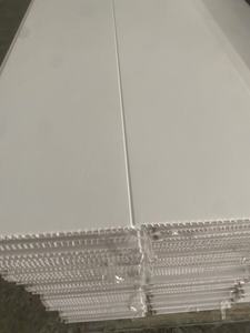 Moderne Techo Pvc Para Cielo Raso Lambris Pvc Plafond Plastique Cielo Falso Pvc Panneau de Plafond Intérieur Carreaux de Plafond pour Appartement - Product Image 5