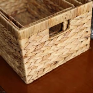 Panier de rangement en cuir tressé à la main, design flexible, brun foncé, avec couvercle, en jacinthe d'eau du Vietnam, artisanal - Product Image 3