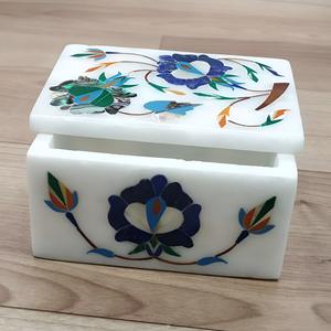 Organizador de joyas de mármol hecho a mano, caja de baratija de cerámica con incrustaciones de piedra semipreciosa, almacenamiento de regalo para pendientes de hermana - Product Image 1