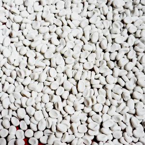 Mezcla Masterbatch de calidad Industrial, calidad superior, grano de plástico blanco, de China - Product Image 1
