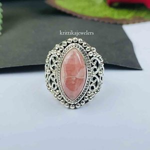 Bague Unisexe Classique en Argent Sterling 925 avec Pierre Précieuse Naturelle de Rhodochrosite Faite à la Main, Sertie en Lunette, Idéale pour Fiançailles, Fêtes et Mariages - Vente en Gros - Product Image 3