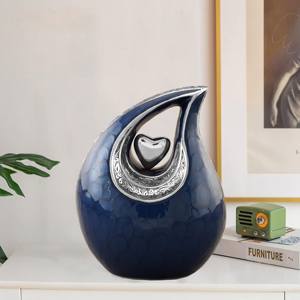 Urne funéraire en forme de larme en métal massif de conception unique avec taille et forme personnalisées Urne commémorative au meilleur prix pour animaux de compagnie et humains - Product Image 1