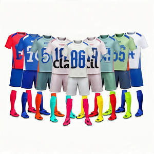 Conjunto de uniforme de fútbol transpirable para deportes de equipo y entrenamiento conjunto de uniforme de fútbol con Jersey y pantalones cortos estampado personalizado 2025 - Product Image 2