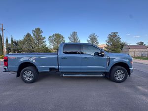FORD F-350 SUPER DUTY LARIAT 4X4 2023 d'occasion (conduite à gauche/droite) - Product Image 3