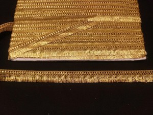Flecos lisos dorados de alta calidad hechos a medida al por mayor para cortinas y decoración de disfraces, flecos de encaje a granel - Product Image 4