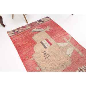 Alfombra Turca 2.9x10.3 pies (89x313 cm), Alfombra Vintage con Plantas y Árboles Rojos - Product Image 1