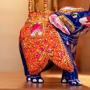 Joyería Tradicional Hecha a Mano con Diseño de Elefante Ambabari en Técnica Meenakari - Product Image 3