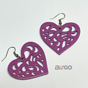 Boucles d'oreilles violettes en forme de coeur fabriquées à la main au Vietnam, cadeau accessoire de mode en gros personnalisé - Product Image 3