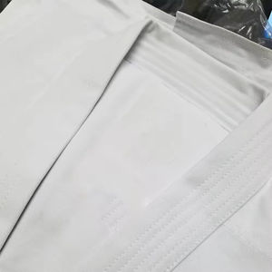 Kimono de Jiu-Jitsu Brésilien professionnel, uniforme de karaté, logo personnalisé sur le devant, uniforme de karaté en coton mélangé lavé, léger - Product Image 2