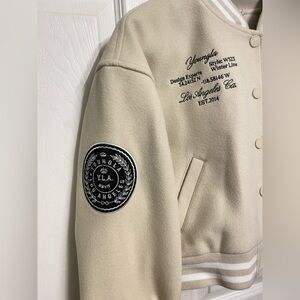 High Quality Women's Varsity Jacket White Leather Sleeves Wool Cashmere Breathable Cotton Filling Custom Design Cropped Jacket - Product Image 5