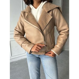Vestes en cuir pour femmes avec fermetures éclair, produit en gros - Product Image 1