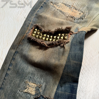 Pantalon en denim personnalisé Slim Fit Y2K pour hommes, ourlet brut, rivets évasés empilés, conception déchirée, bouton, délavé, jean vintage vieilli