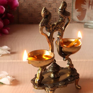 Diya ทองเหลืองสำหรับน้ำมัน Puja โคมไฟรูปดอกบัวลึกสำหรับตกแต่ง pooja Diwali kuber Diya - Product Image 1