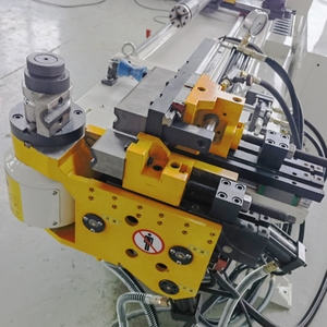 Máquina dobladora de tubos hidráulica CNC de metal de aluminio de acero inoxidable de tubo rectangular de alta productividad completamente automática - Product Image 3