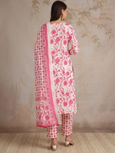 Pink <b>Floral</b> Printed Regular Thread Work Pure Cotton Kurta With <b>Trousers</b> & Dupatta - Product Image 3