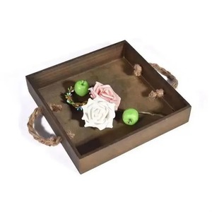 Plateau de service en bois avec poignées en corde Plateau fait main rustique pour thé Snack et café pour cuisine Table à manger et décoration intérieure - Product Image 1