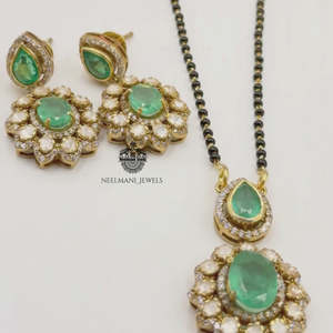 Ensemble de bijoux fins et tendance Green Stone Mangal Sutra avec diamants pour mariages, fêtes, cadeaux, anniversaires, fiançailles, anniversaires de naissance - Product Image 5