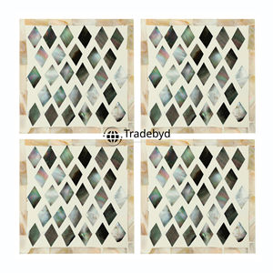 Dessous de verre artistique MOP Inlay par Tradebyd Décor de table fait main pour tables à manger élégantes - Product Image 1
