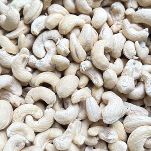 Meilleur prix Kaju Badam SANTIGO Noix de cajou brutes Noyaux Livraison GRATUITE Noix de cajou Toutes tailles Emballage de marque privée - Product Image 1