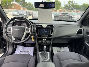 ใช้อย่างประณีต2012 Chr_y_s_ler 200การเดินทางซีดาน FWD - Product Image 5