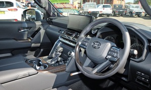 TOYOTA LANDCRUISER SAHARA RHD 2023 - Product Image 5