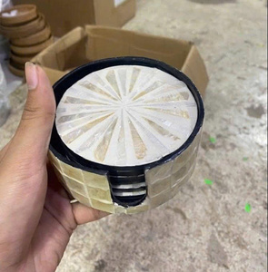 Posavasos Decorativo con Incrustaciones de Nácar, Accesorio Hecho a Mano para Bebidas de Mesa - Product Image 3