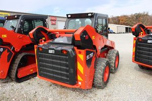 Cargadora Compacta Kioti SL750U-LQ Usada a Bajo Precio, Motor Kubota Euro5/EPA Confiable, 4x4, Cargadora Compacta Kioti de Segunda Mano - Product Image 6