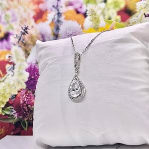 จี้เพชรสำหรับผู้หญิงสีขาว/สีเหลือง/สีโรสโกลด์ประดับลูกแพร์ - Product Image 6