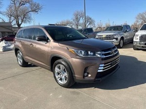 รถยนต์โตโยต้า ไฮแลนเดอร์ รุ่นลิมิเต็ด ปี 2018 สภาพดี ใช้งานน้อย ขาย - Product Image 4