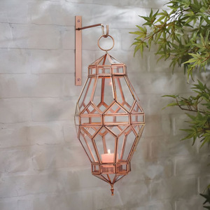 Lanterne Porte-Bougie Géométrique en Verre Fait Main en Métal Doré Décoration Moderne et Élégante pour la Maison - Product Image 6