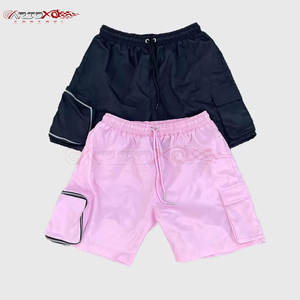 Short coupe-vent moderne pour femmes avec look à la mode et design fonctionnel Short coupe-vent résistant au vent - Product Image 1