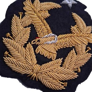 Badges de mode personnalisables en toile brodée à la main avec fil de bullion, couleur unie 3D, avec emballage personnalisé - Product Image 5