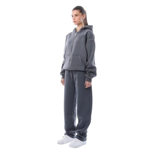Ensemble de survêtement pour femme en deux pièces avec fermeture éclair, streetwear OEM, jogging d'hiver, quantité en gros - Product Image 2