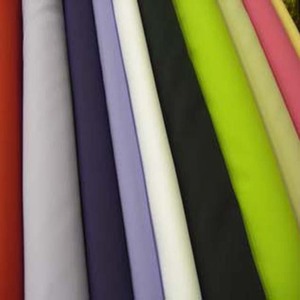 Tela de burbujas de excelente calidad con hilo peinado Patrón blanqueado antiestático Varios colores Peso medio 60 GSM Mejores exportadores - Product Image 1