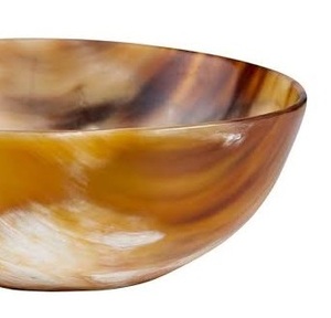 Cuenco de cuerno multiusos con superficie lisa y brillante para una cocina moderna elegante o una configuración decorativa rústica tradicional para el hogar - Product Image 3