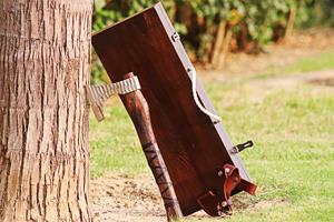 Tomahawk en acier à haute teneur en carbone fait à la main personnalisé manche de hache enveloppé de cuir en bois de frêne gaine en cuir fin ODM Viral DIY article tendance - Product Image 5